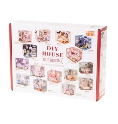 Domek dla lalek drewniany retro model DIY 3013 LED 13cm